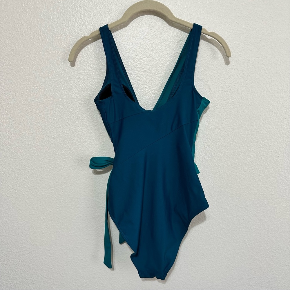 Quince One Piece Wrap Swimsuit Women's 4 Teal Sewn In Cups Classic Modest Pool - Picture 3 of 6